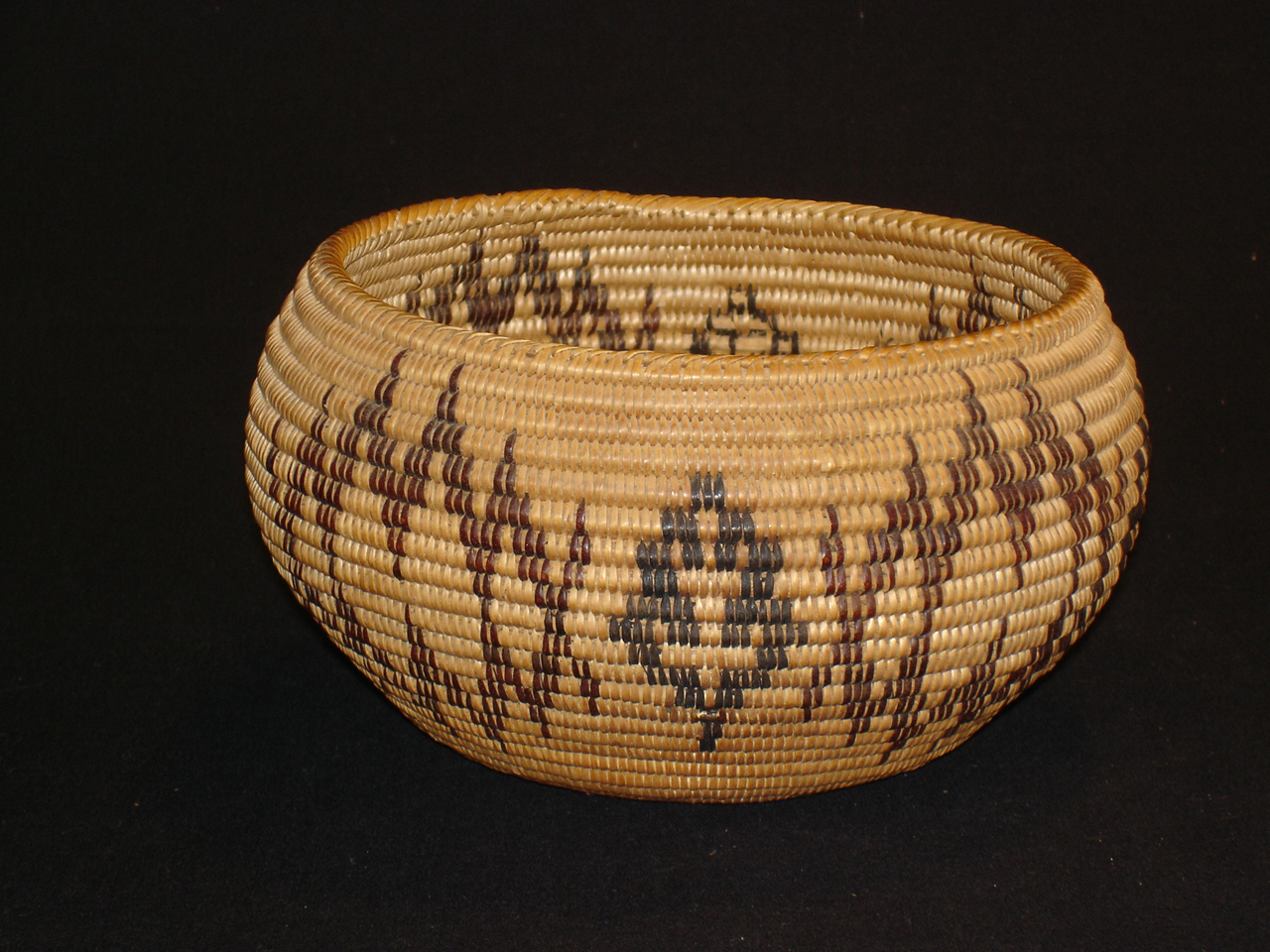 Washoe Native American Indian Baskets, Basketry Gene Quintana Fine