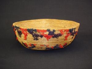 A rare documented Chukchansi oval basket