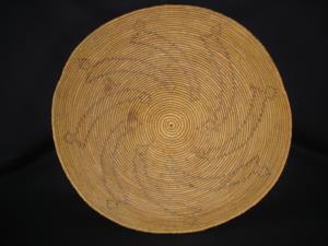 Very large and rare Navajo snake basket