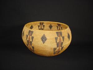 A very nice and well-woven Washoe degikup-shaped basket